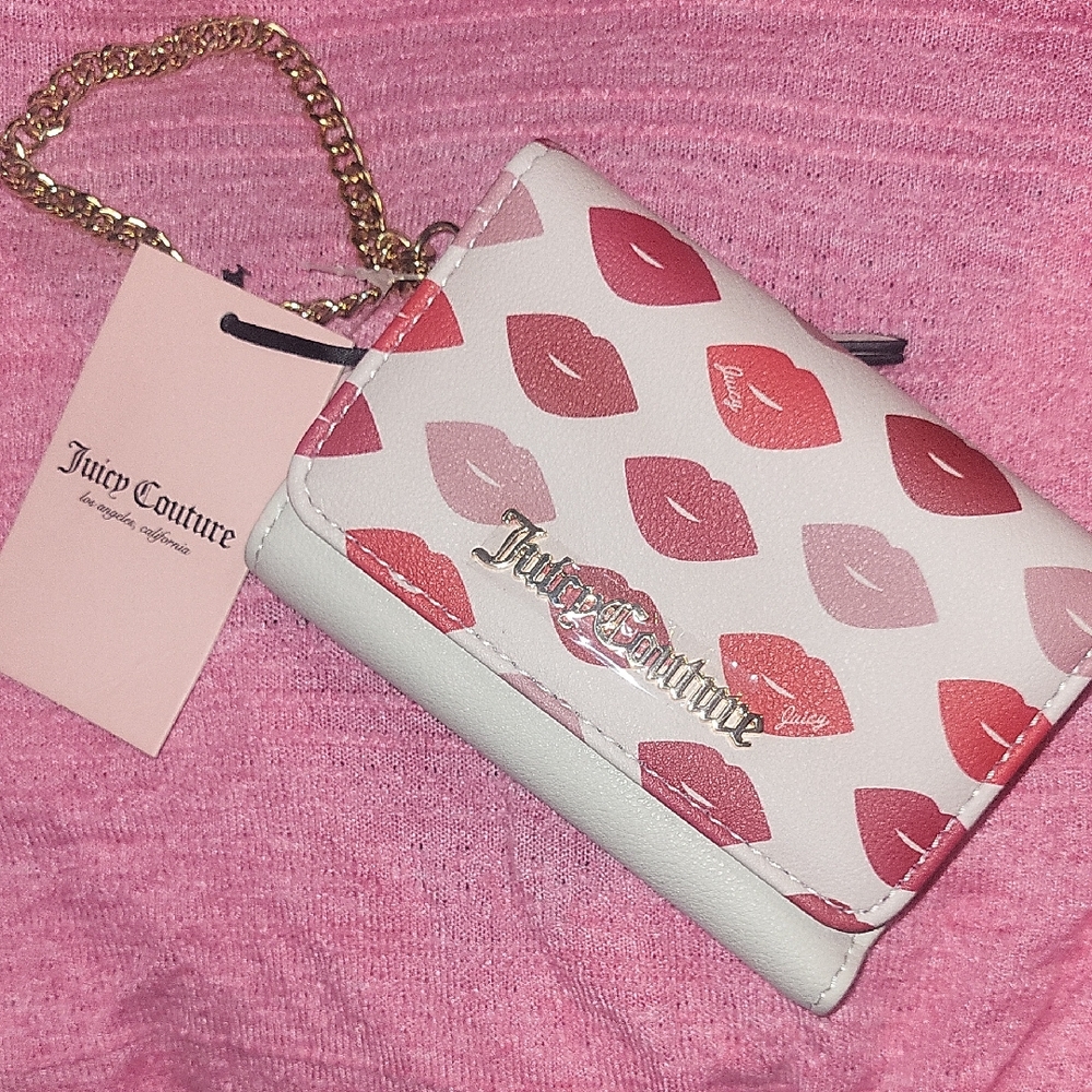 Juicy Couture Redish and Pink Lip Print Wallet. NEW. With Tags.